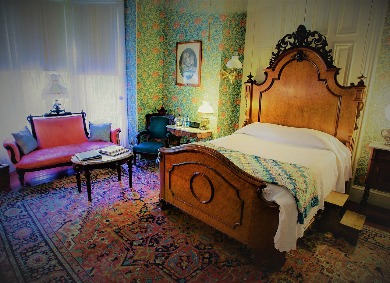 The Windsor Room with bay window